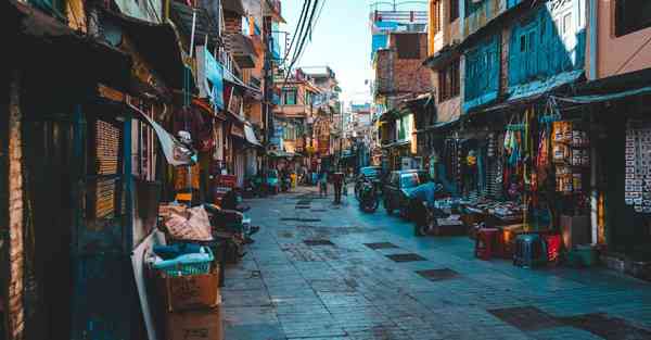 人工智能机器人和人谈恋爱