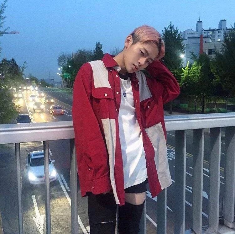 蓝伟寒毓