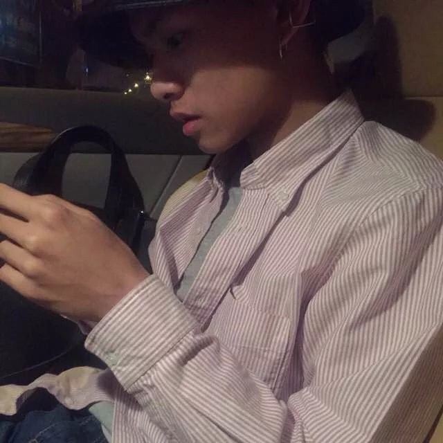 霍荷毅平
