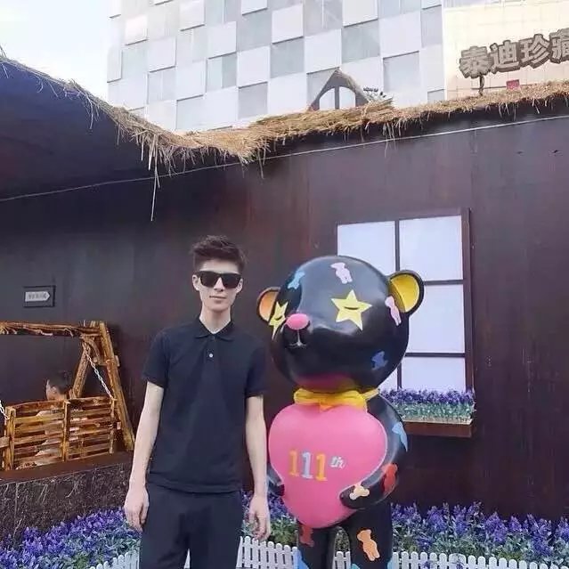 周乐忠纯