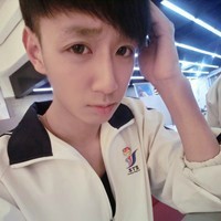 黄娇朗友